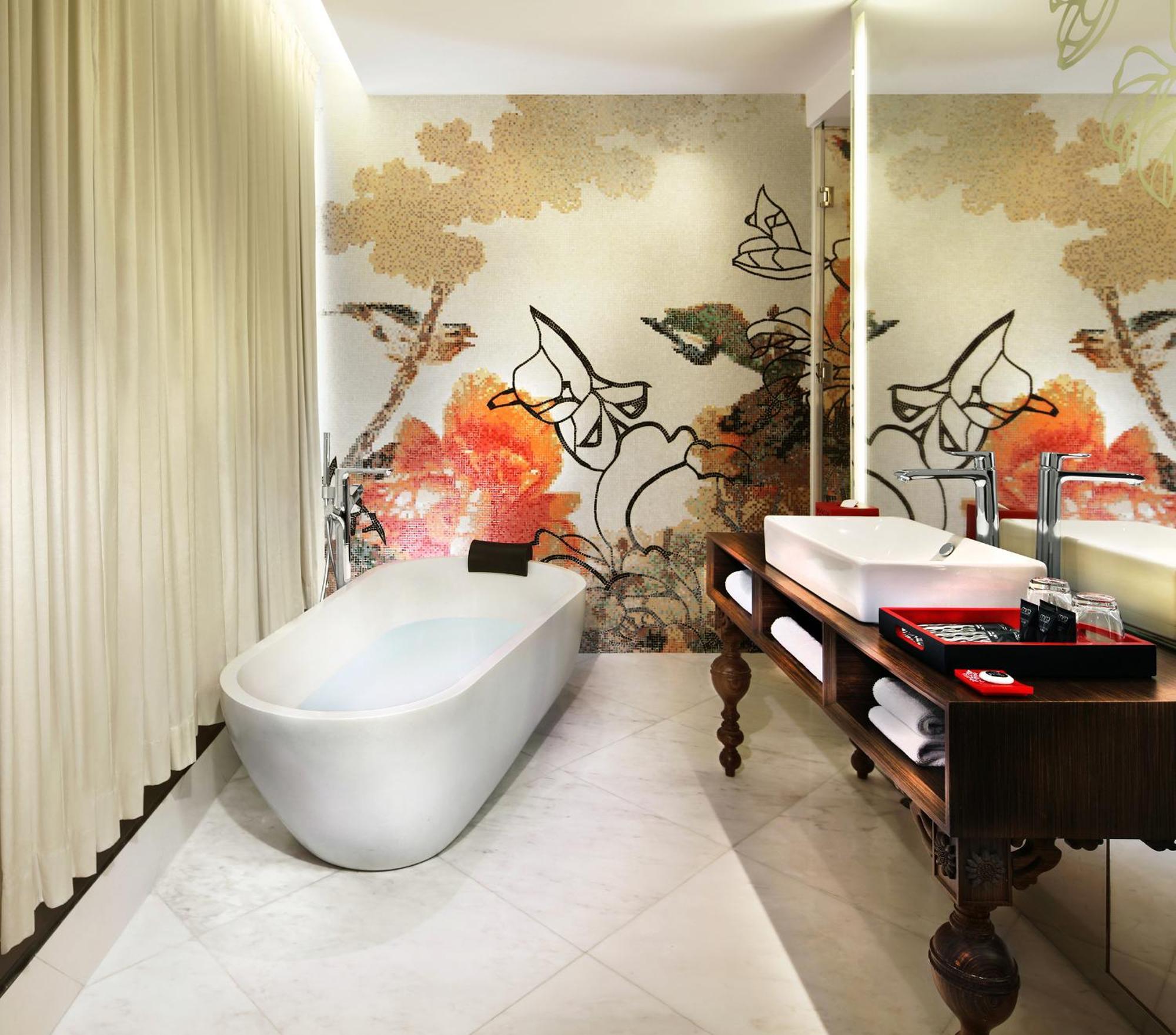 Hotel Mira Moon 5*
