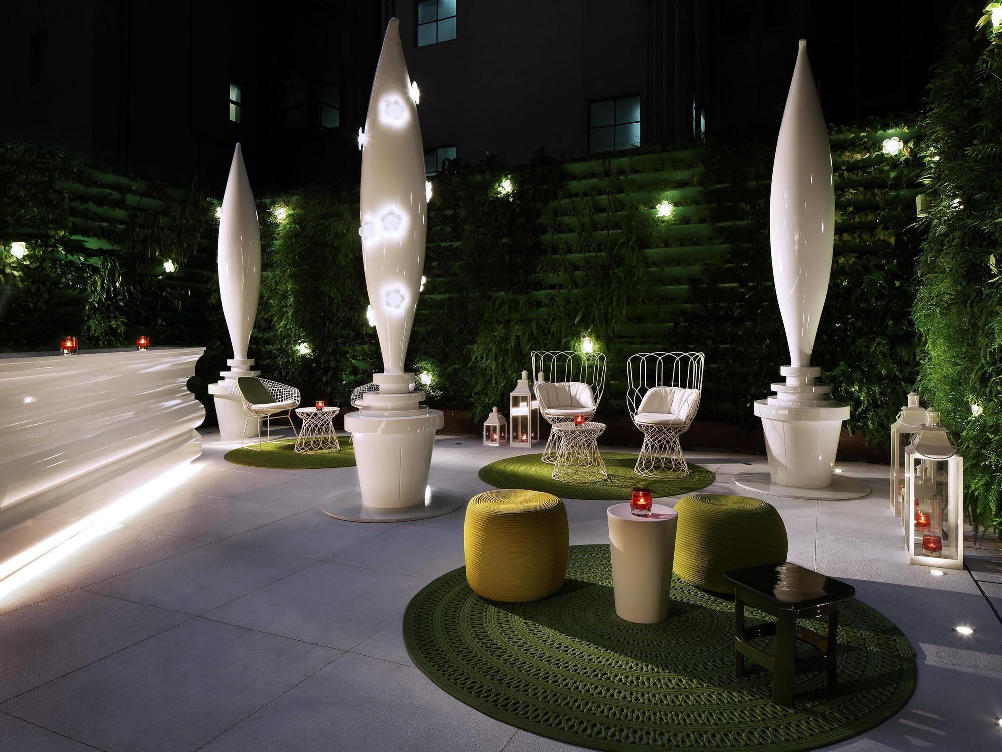 Mira Moon Hotel